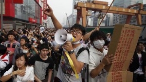 AL-wide-protest-china-ningbo-20121029205227306277-620x349