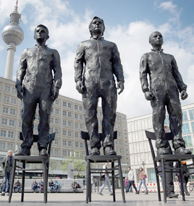 berlin-statues