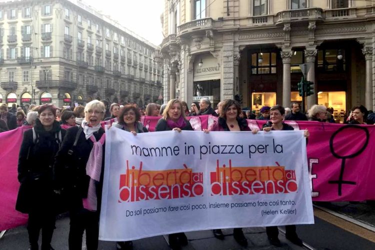 Torino: la protesta delle mamme